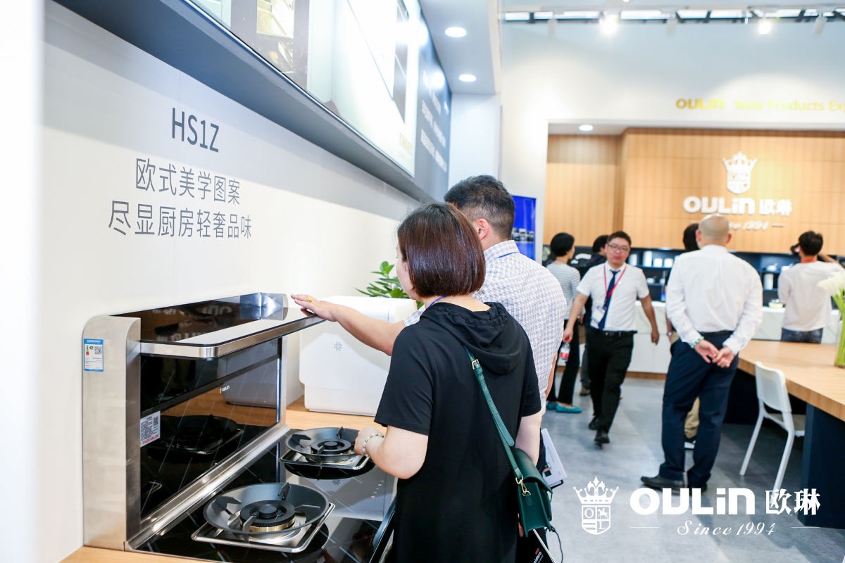 欧琳携“魔净厨房”新产品、“全能空间定制”新理念，闪耀厨卫展