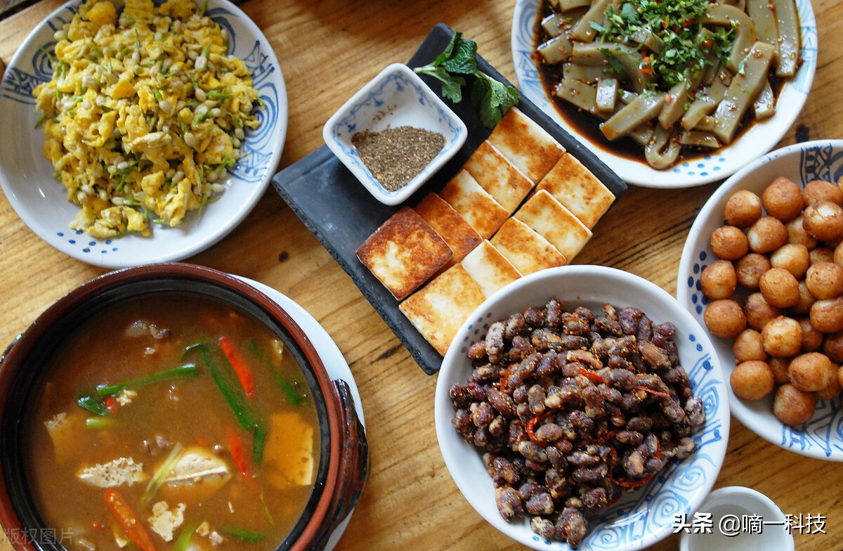 北京美食探店簋街火锅,北京美食探店串串香甜品自助