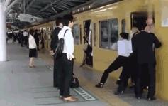 女人也是用下半身思考的动物，小编教你如何用你的翘臀征服女人？