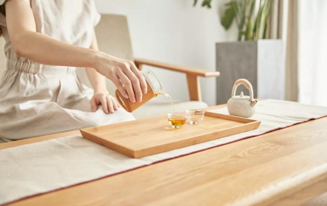 胸闷恶心喝什么茶,空腹喝茶胸闷气短恶心