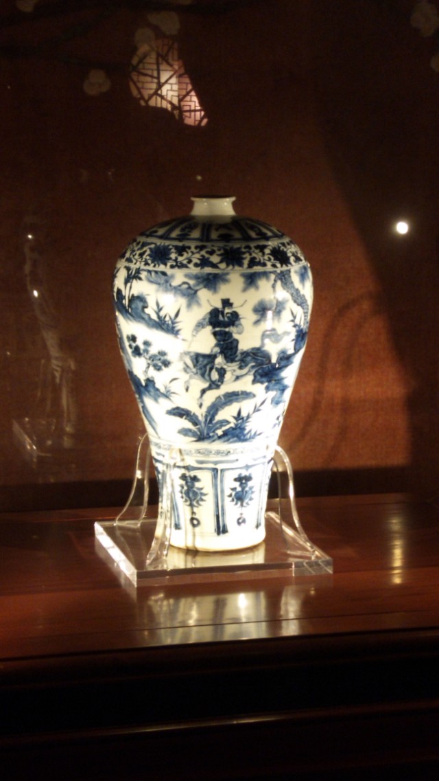 元青花萧何追韩信梅瓶拍卖,元青花萧何月下追韩信梅瓶有几件