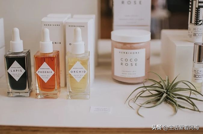 新鞋里的纸团原来有这么多作用,新鞋里面的纸团有什么用途