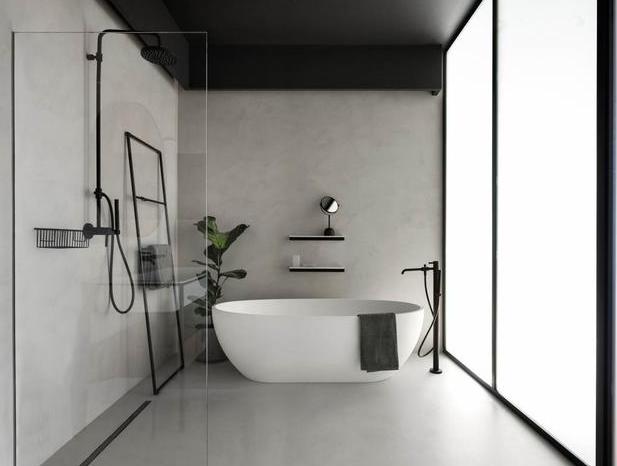 她将两套房子里头打通，客厅大到可以“踢足球”，网友：太豪气了