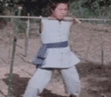 搞笑gif趣图兄弟们来跟我一起摇摆,大哥搞笑动图gif