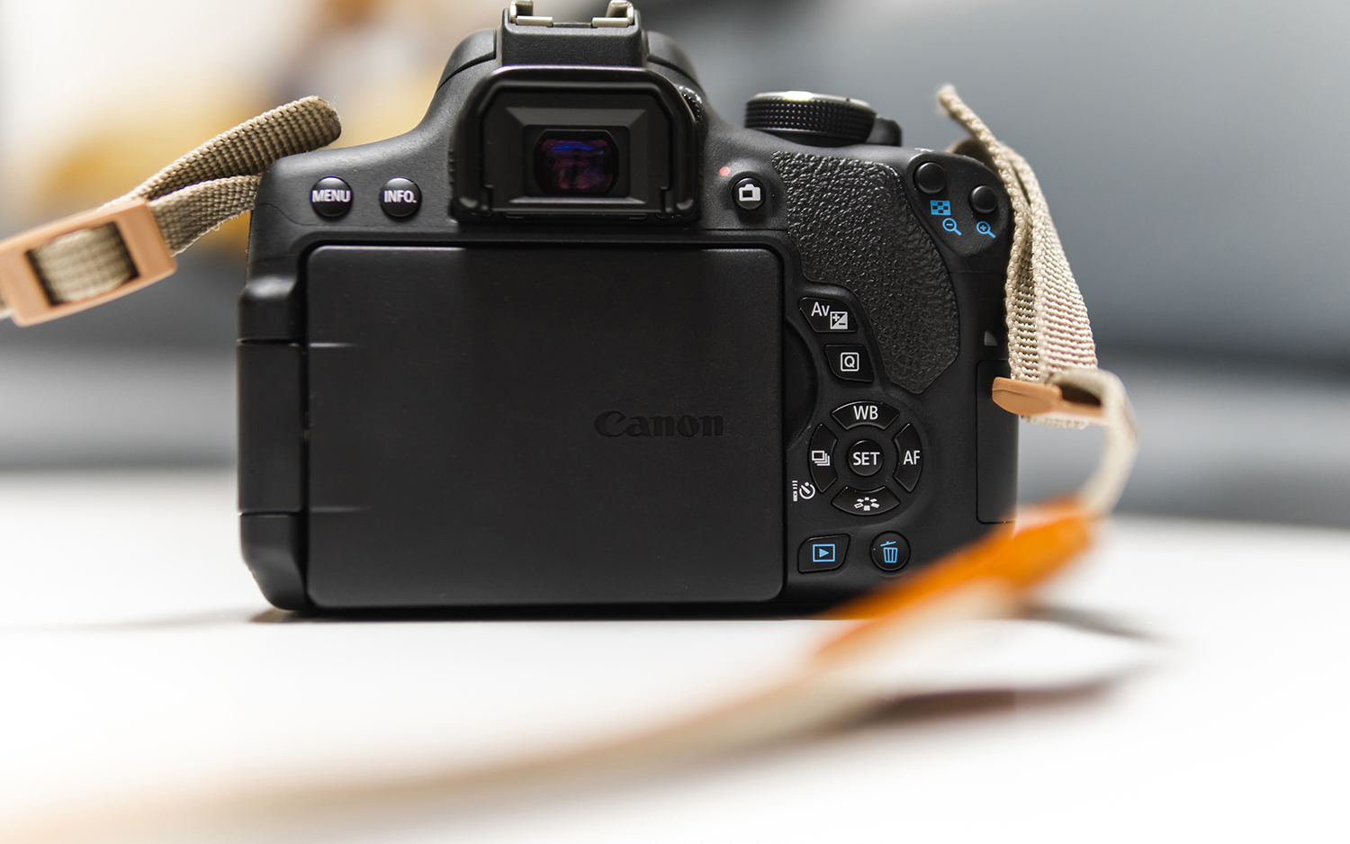 佳能最入门单反eos700,入门单反相机佳能eos60d