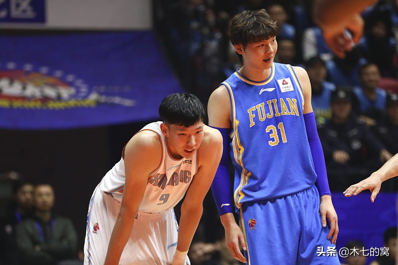 姚明对王哲林看法,王哲林生涯初期