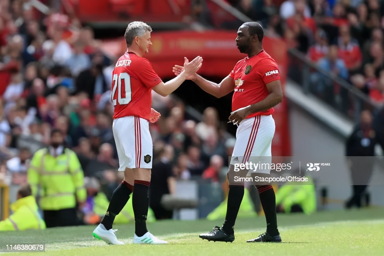 足球比赛可以有几次换人的机会,足球比赛什么时候可以换四个人