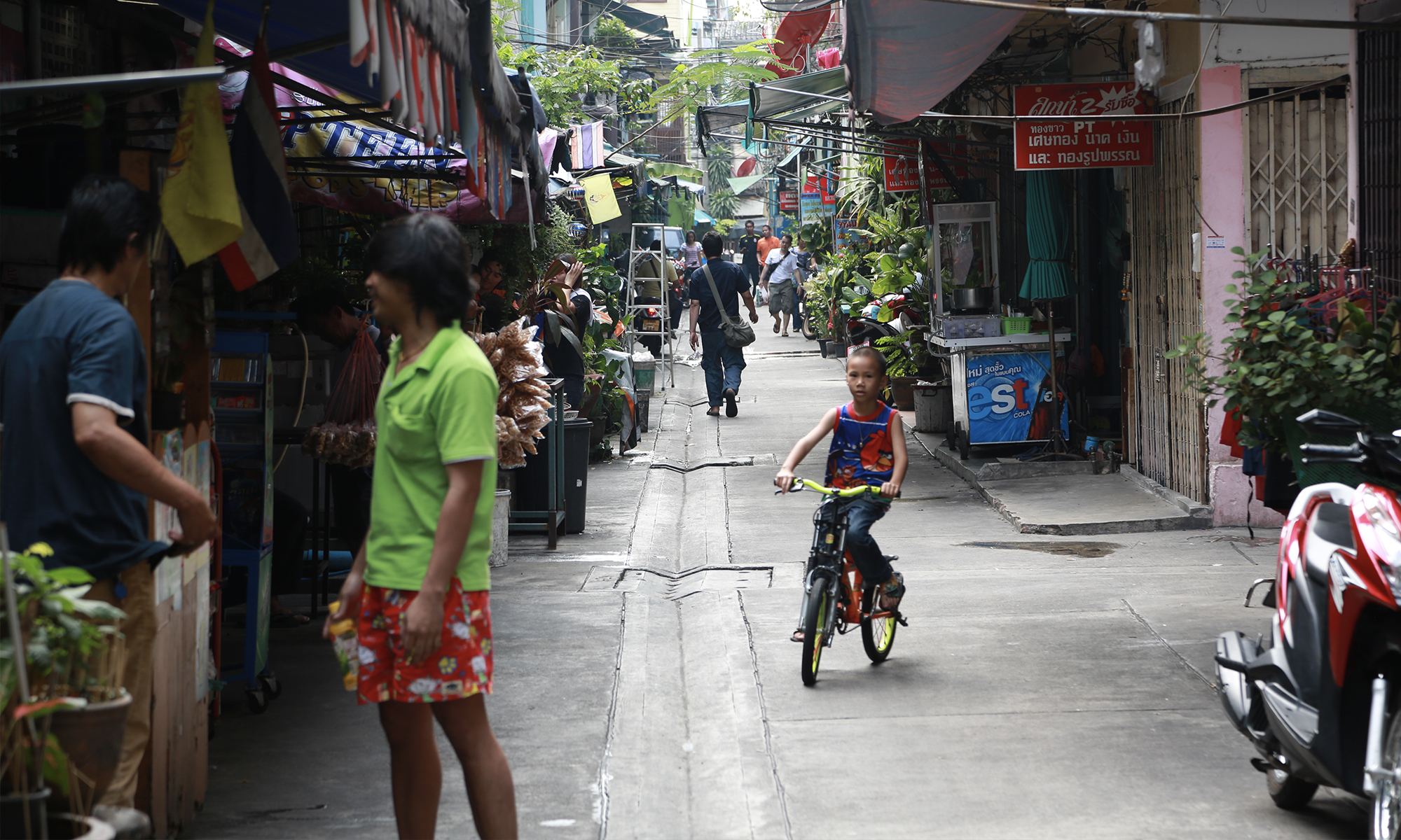 去泰国学习或者工作的，都是在国内混不下去的人吗？