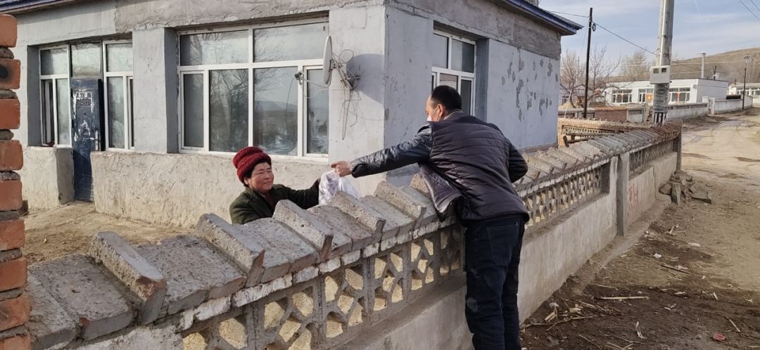 村民卖菜难的问题,村里买菜难