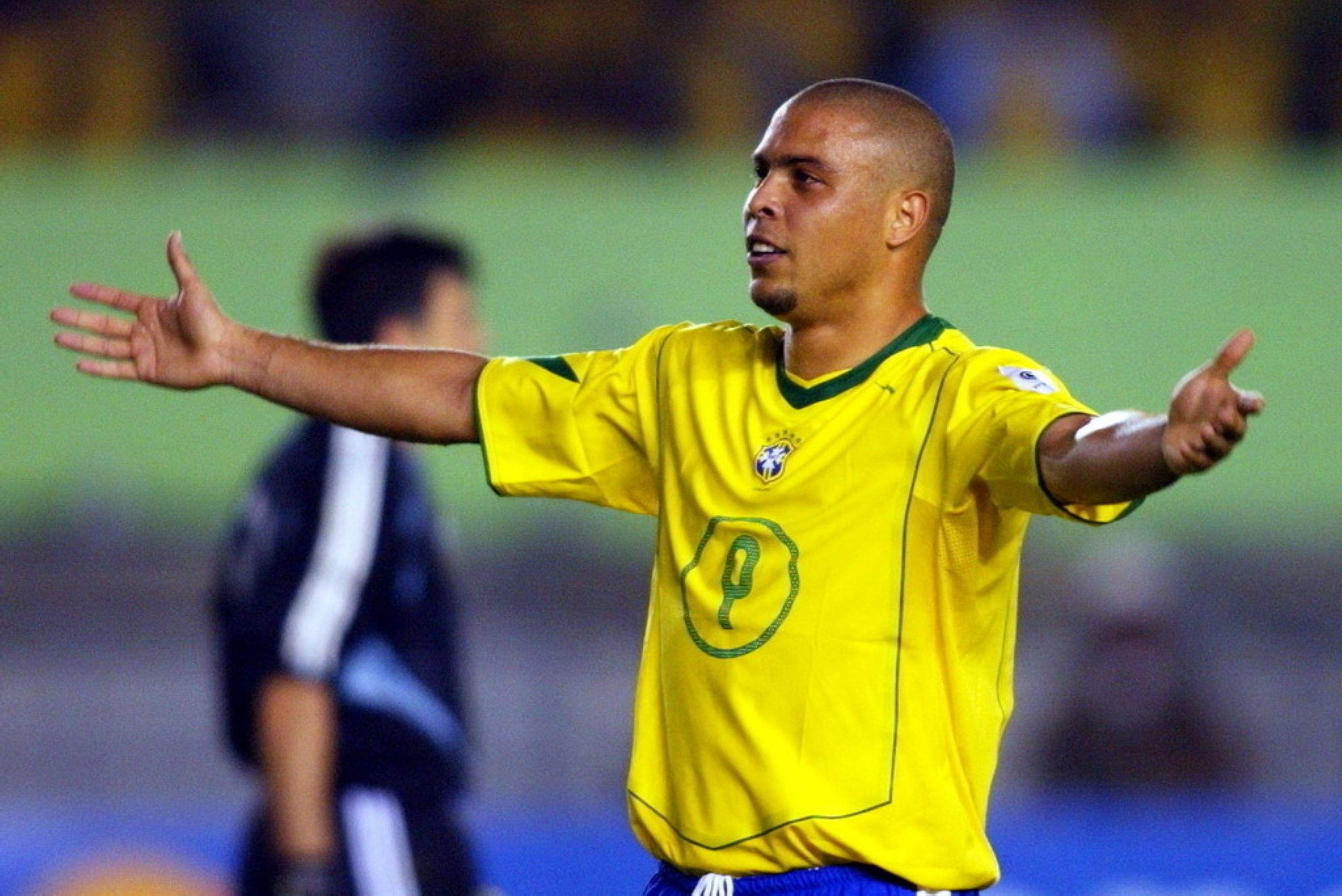 天下足球十佳进球c罗,梅西c罗小罗大罗过人集锦