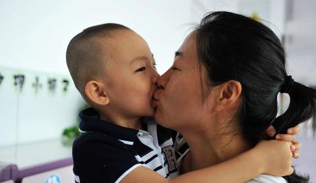 孩子见娘为什么要哭三场,孩子见了娘无事哭一场的视频