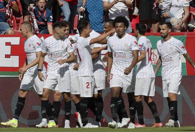 苦等7年!西班牙终于找到世界级中锋,搭档豪华中场,世界杯起飞