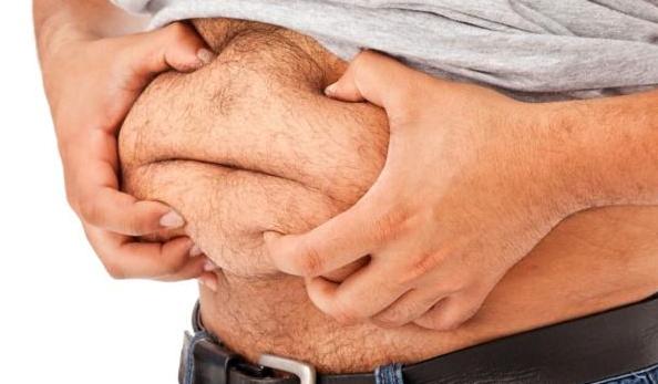 郑爽体重不足90斤，靠节食瘦到脱相，她为什么不敢停止节食？