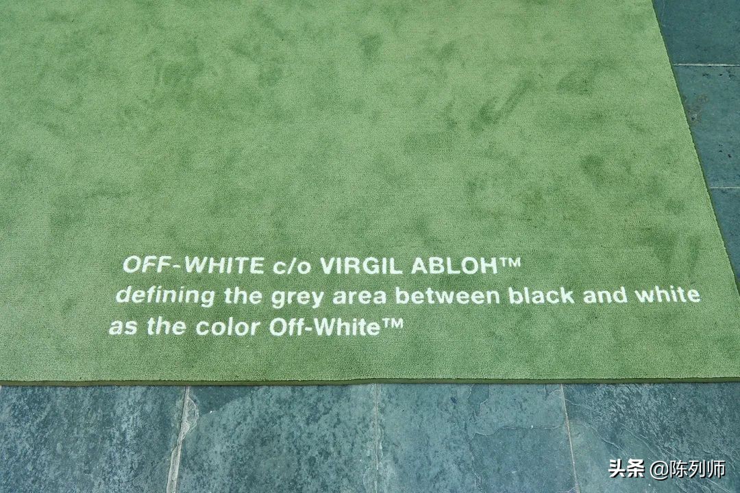 offwhite风格,白色品牌陈列搭配