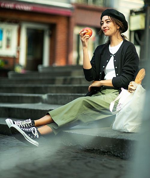 军绿色和藏蓝色裤子哪个好看,军绿色裤子和黑色裤子哪个好看