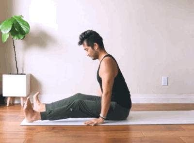 瑜伽站立前屈如何轻松往后跳,瑜伽站立前屈如何纠正弓背