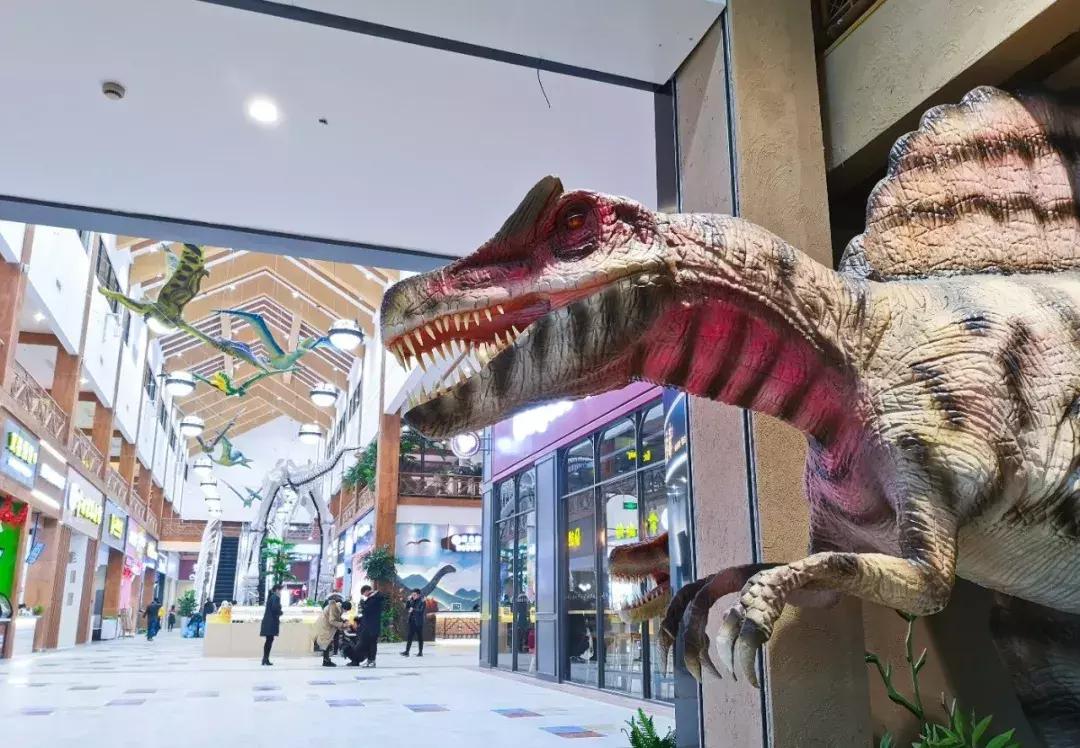 中国高速服务区，被忽略的...万亿生意