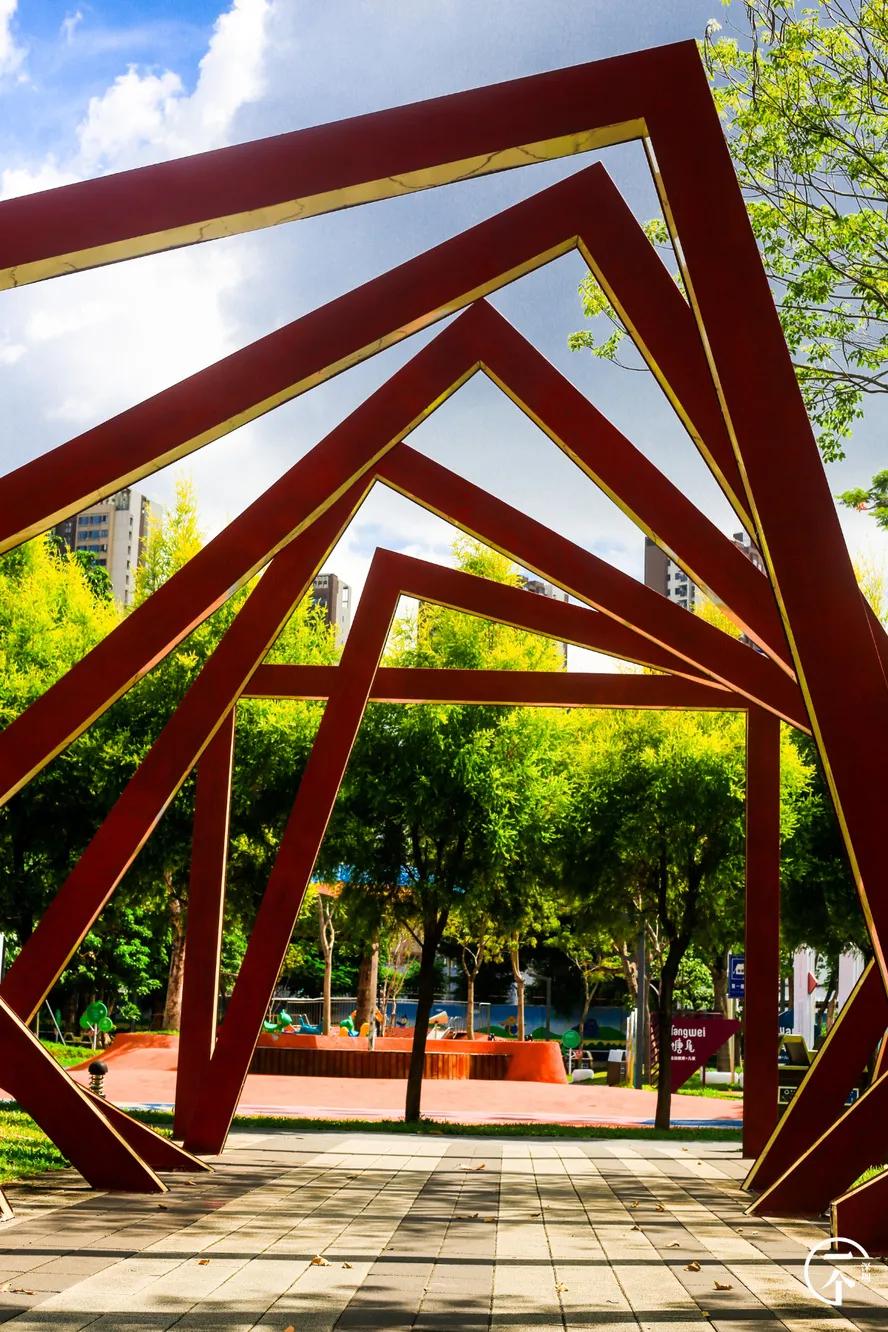 深圳“厂妹”村：租客月入4000，房租500