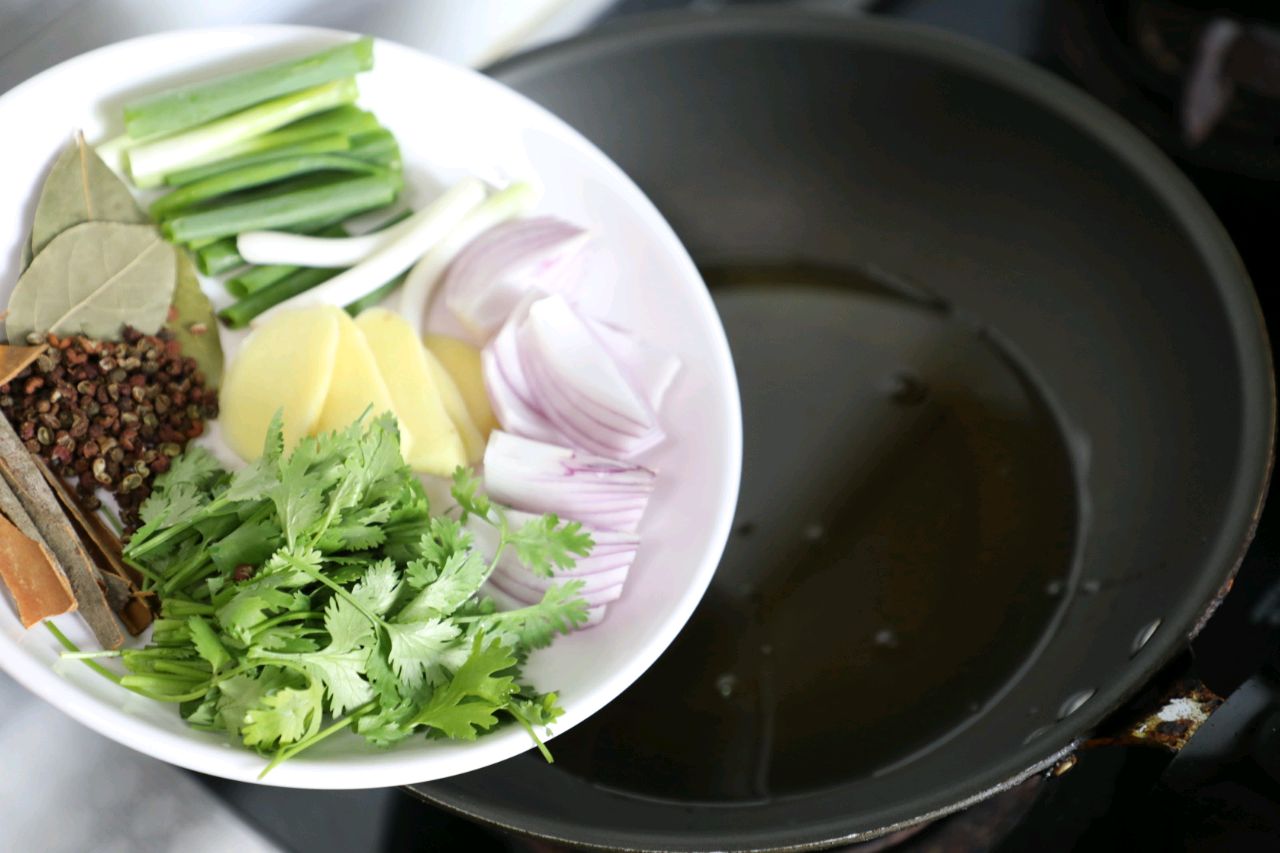 凉拌辣椒油怎么做好吃又香的,辣椒油最好吃做法