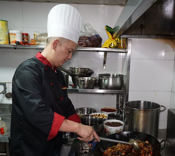 雄鸡一声天下白诗词,雄鸡一声天下白少年心事当拏云