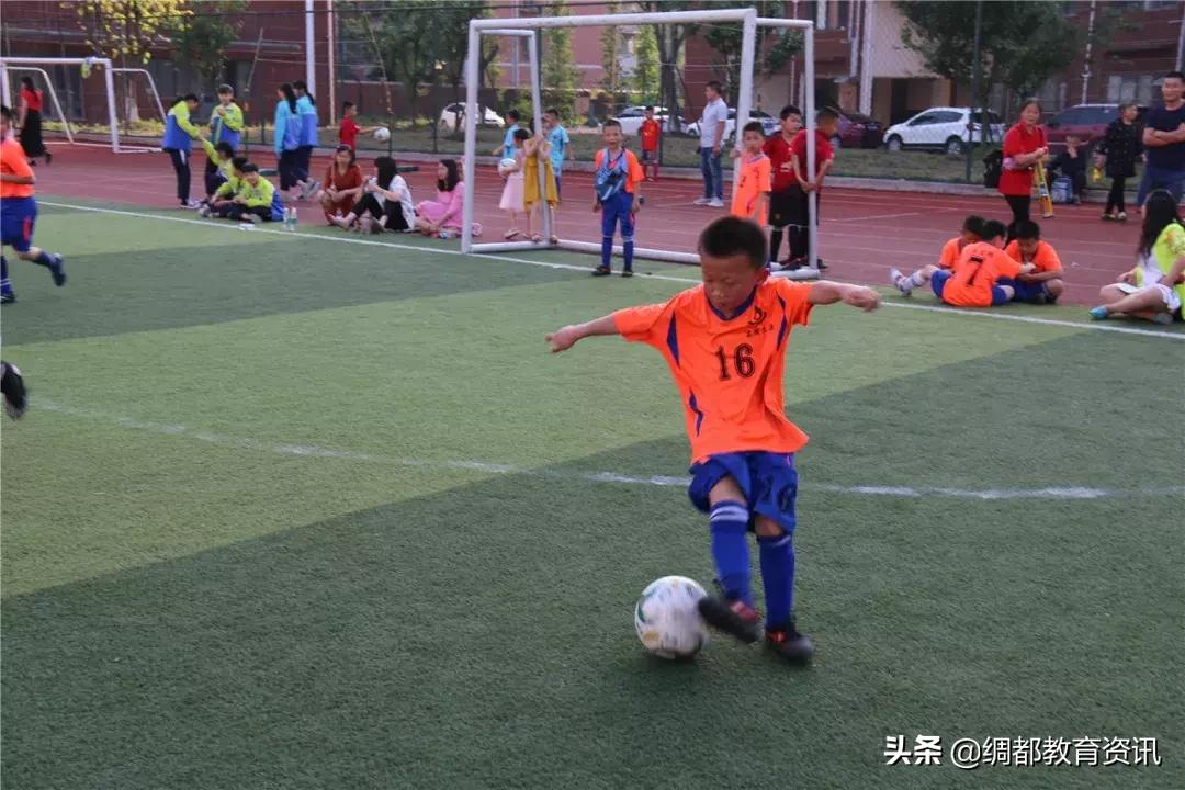 嘉陵区思源实验学校足球队,南充校园足球联赛直播