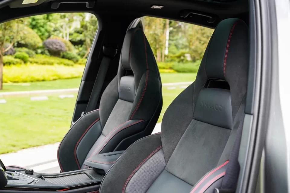 领克01phev和领克05phev,2022款领克05两驱耀halo测评