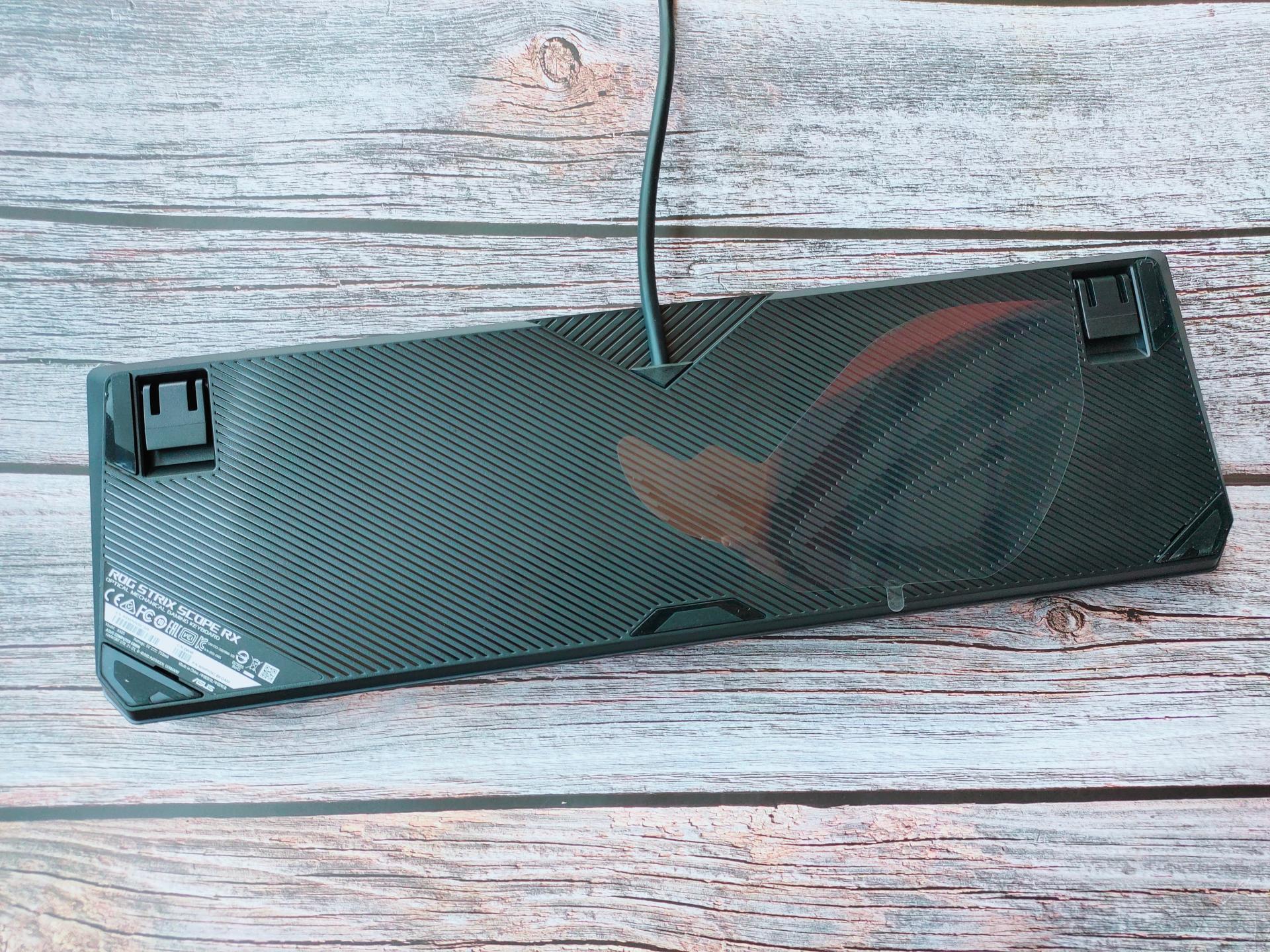 更强寿命和RGB灯光，败家之眼ROG游侠RX光轴键盘