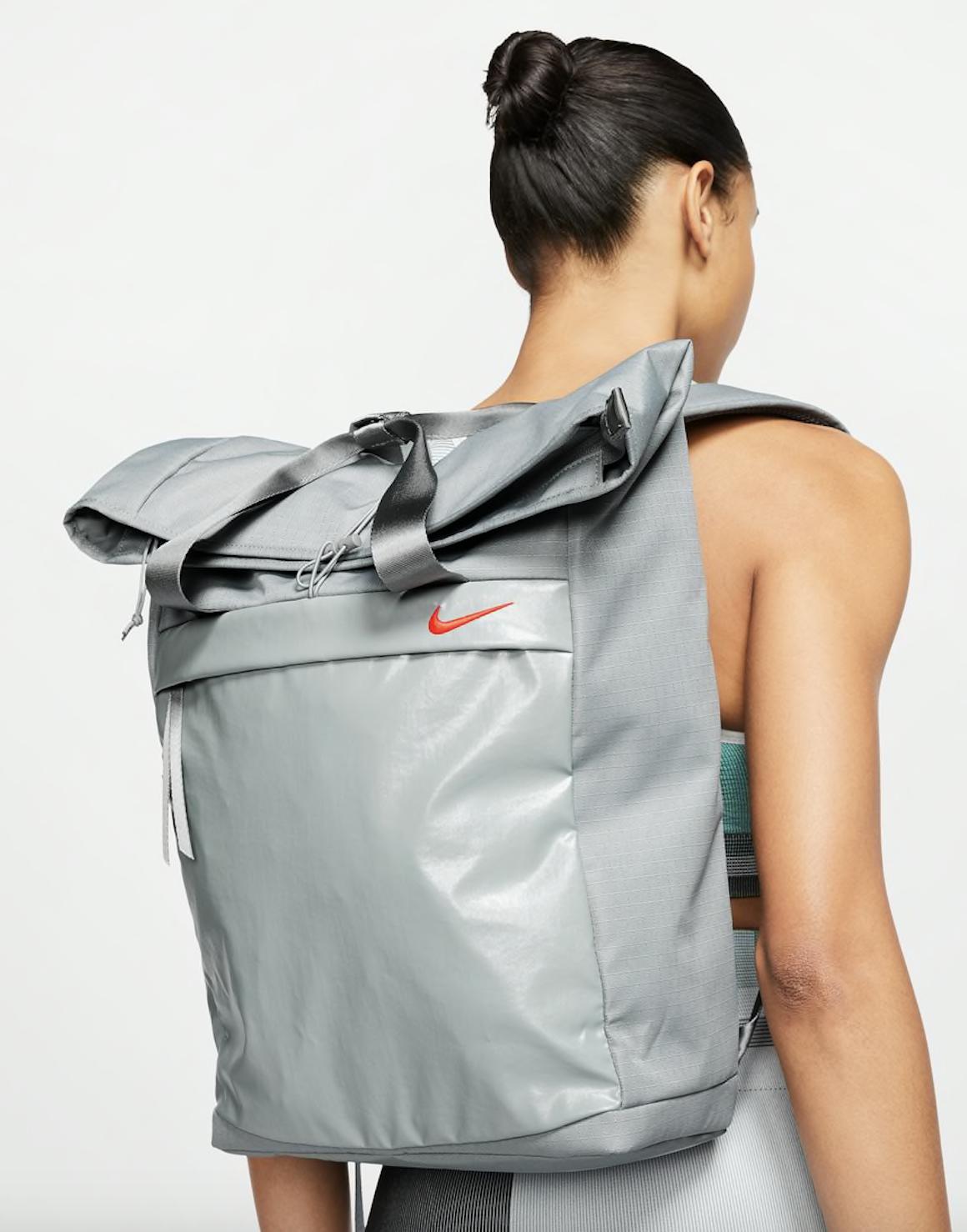 nikeradiate书包测评,nike双肩包休闲运动测评