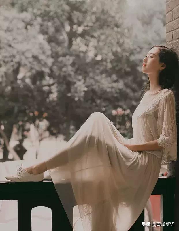 许一场一见如故眉目成书全文,许一场一见如故眉目成书的句子