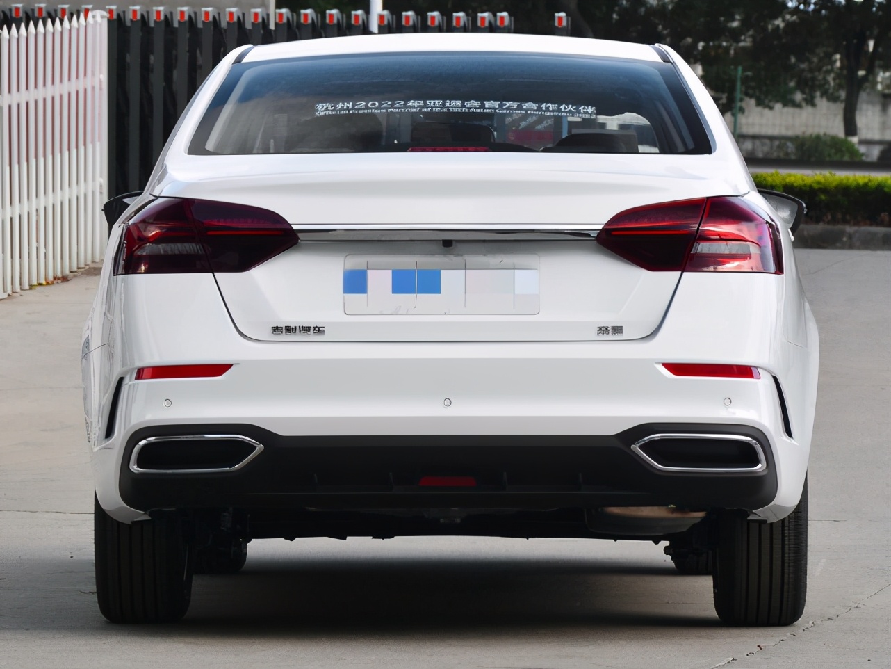 吉利帝豪7万多落地,7万预算买吉利帝豪