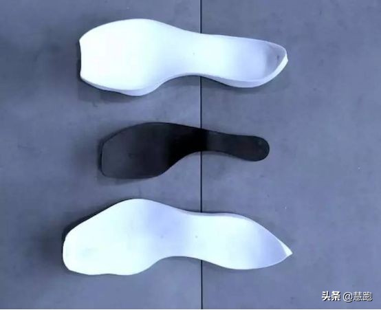 碳板科技跑鞋好处,碳板跑鞋真的有推进力么