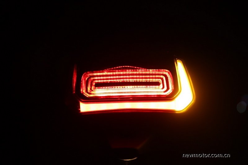 三阳fnx150踏板2021款评测,三阳fnx踏板150带人可以跑山吗