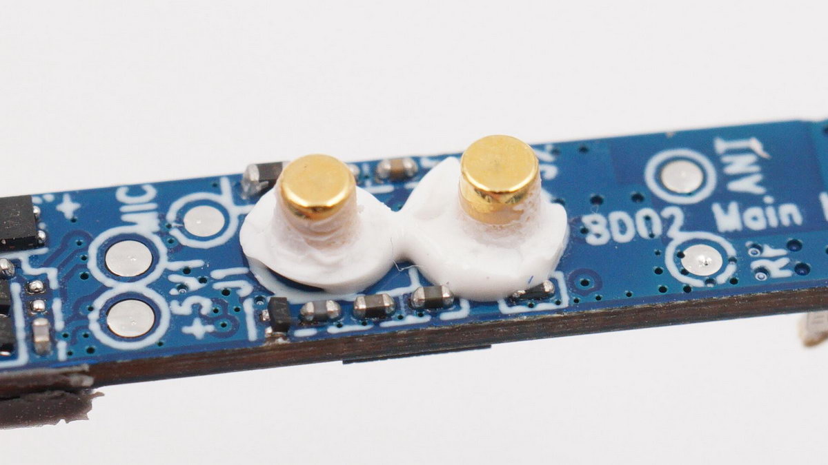 远销非洲的TWS真无线耳机应该注意什么？拆解传音TECNOBuds2看看