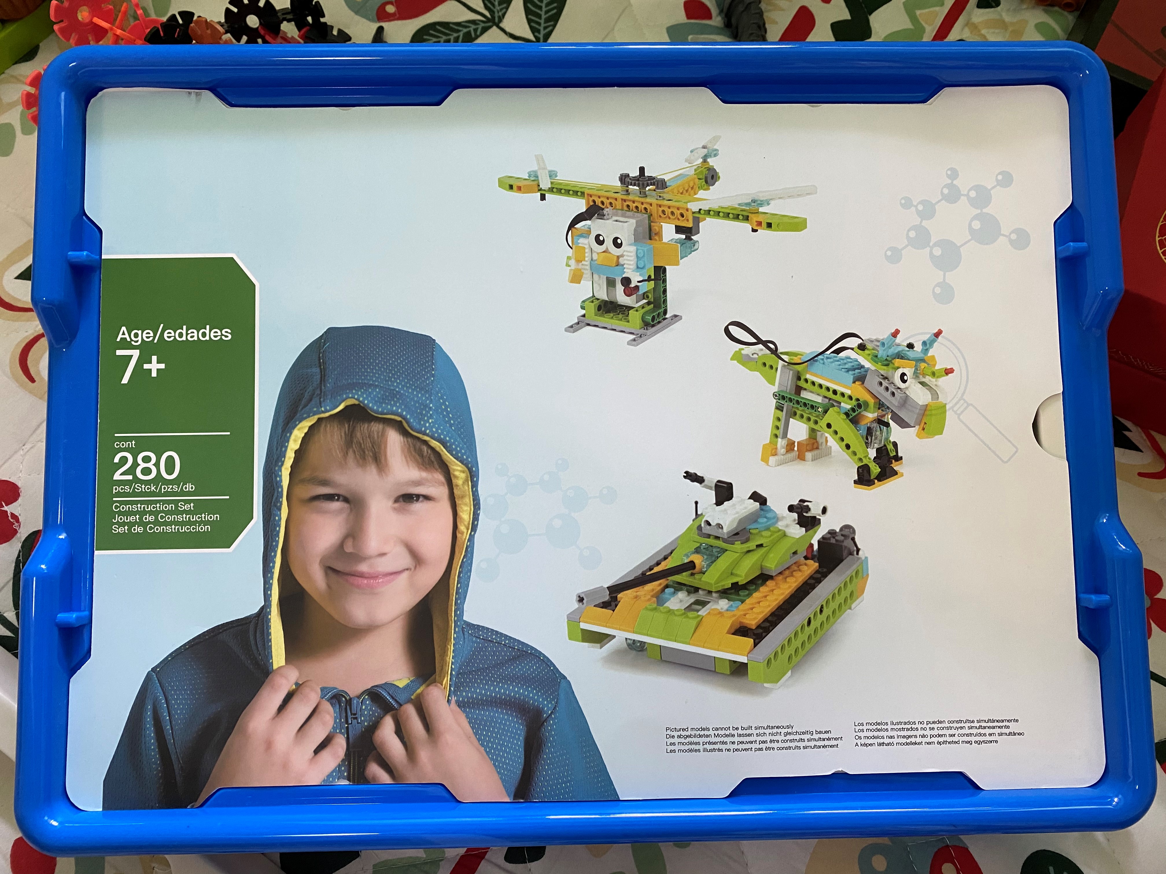 乐高适合多大的儿童,三岁学乐高有意义吗