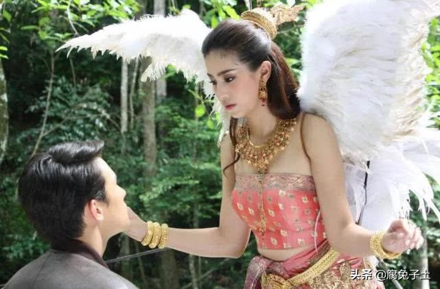 天使巧入怀《名门绅士之曼舞云霄》