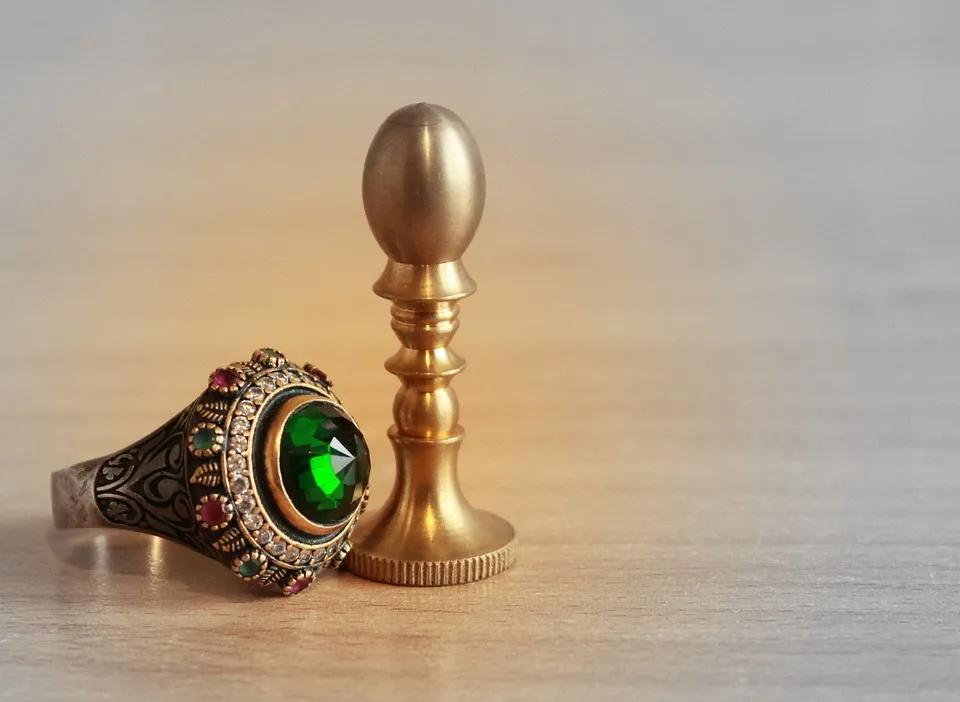 珠宝直播：一门熟悉又隐秘，蛮荒又暴利的生意