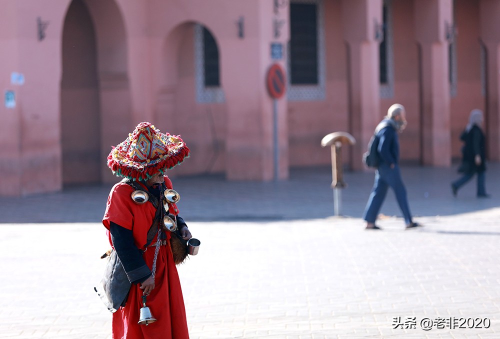 出国旅行必备清单一览表,出国旅行必备的五样东西