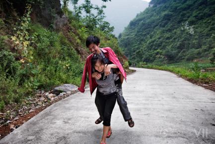 尘肺病人只能活5一10年是真的吗,尘肺病人每年都需要治疗吗