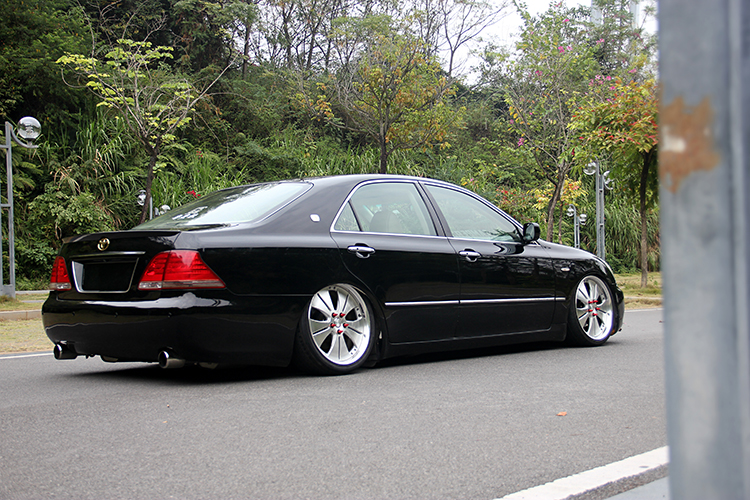 极品经典丰田皇冠,梅州市12代丰田皇冠