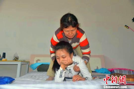 90女孩创业励志正能量视频,励志女孩瘫痪恢复视频