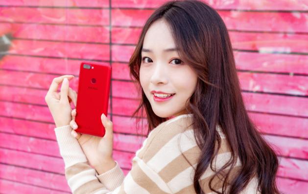 目前最强的三款旗舰手机推荐,目前最建议入手的三款手机