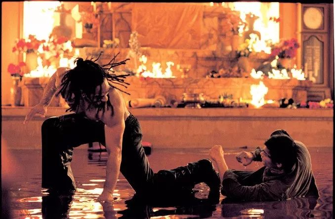 李连杰成龙真实打斗片段,经典武侠李连杰打斗片段