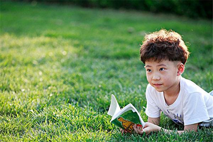 男孩性格太娘怎么办,男孩容易受原生家庭不良习惯影响