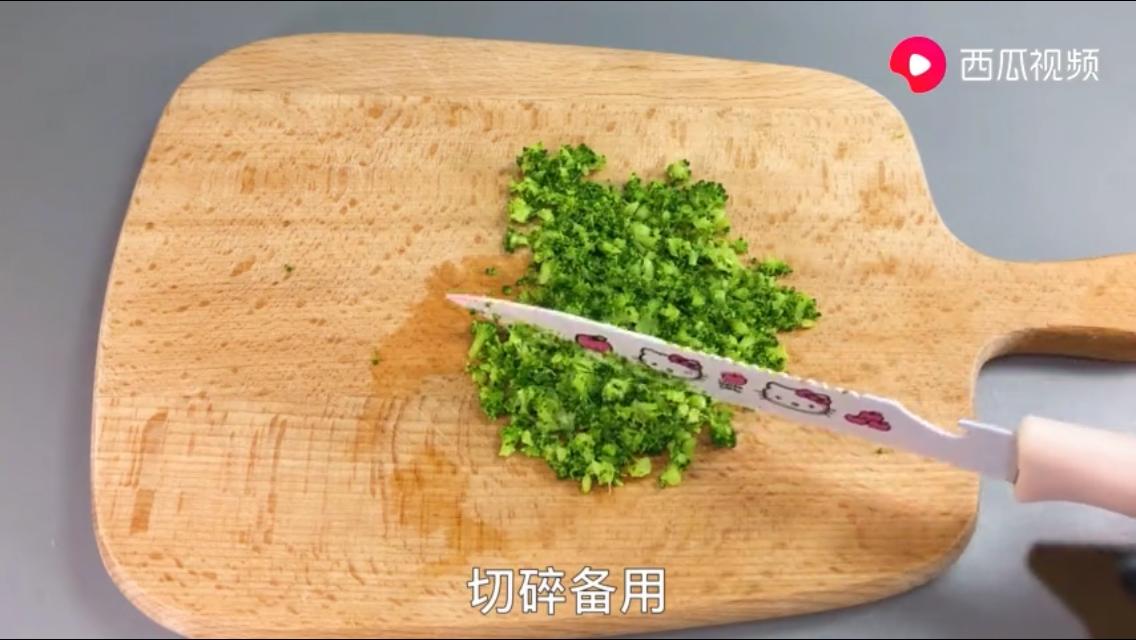 宝宝不吃蛋的妙招,宝宝不爱吃饭怎么做蒸鸡蛋