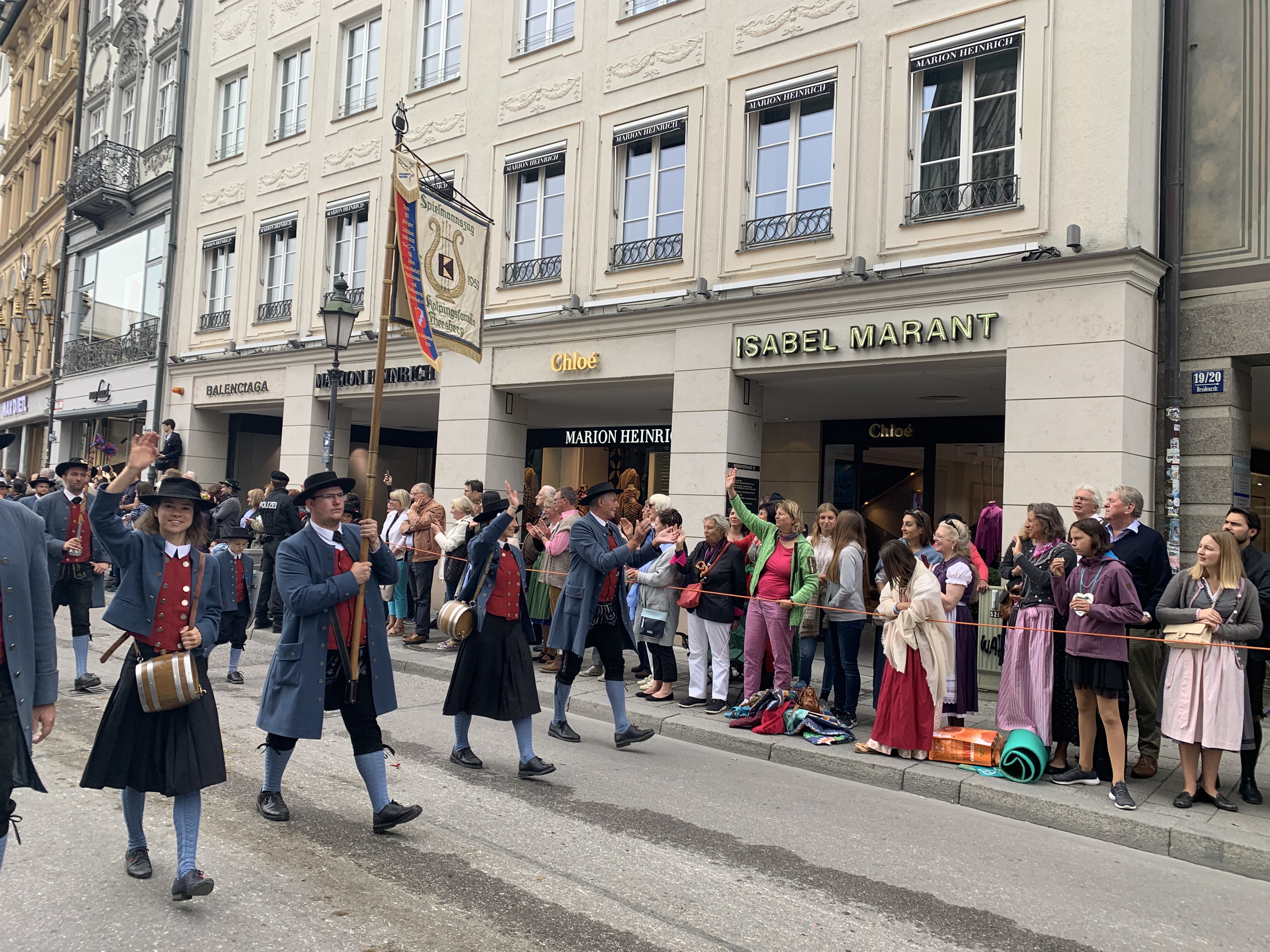 海外开银行账户需要什么条件,在国外开公司的利弊