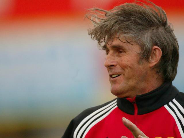 米卢带领国足冲世界杯对阿曼,米卢带领国足冲进世界杯