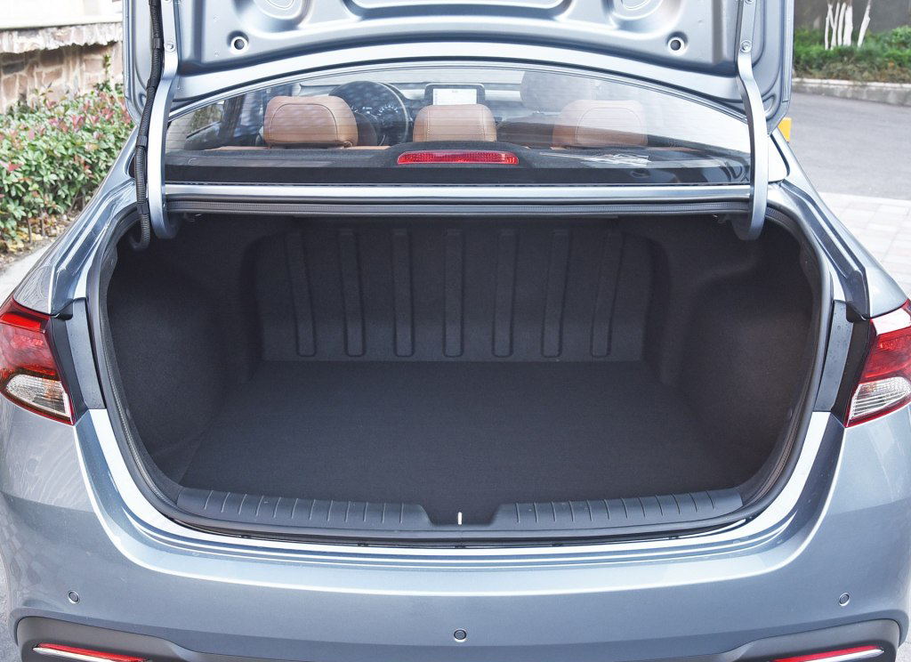 国六新款桑塔纳值得入手吗,哪款车比桑塔纳值得买