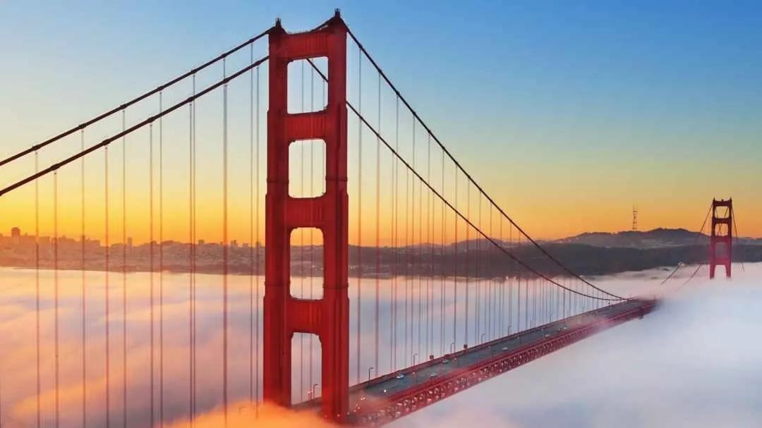 微信和QQ在美*载下**量激增，95%中国用户愿为微信放弃iPhone