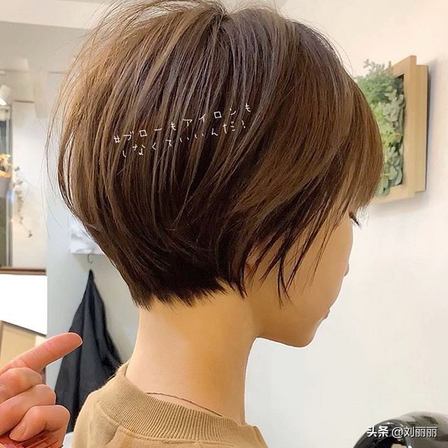 剪一款适合自己更活力年轻的短发,减龄短发30款个性洋气如何剪