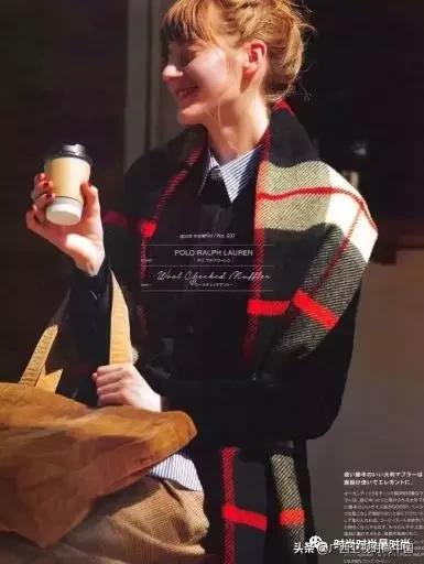 是时候让围巾来“盘活”你的整个衣柜了